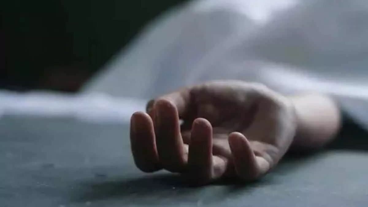 Hanging body of a RG Kar Medical College student was found gnr