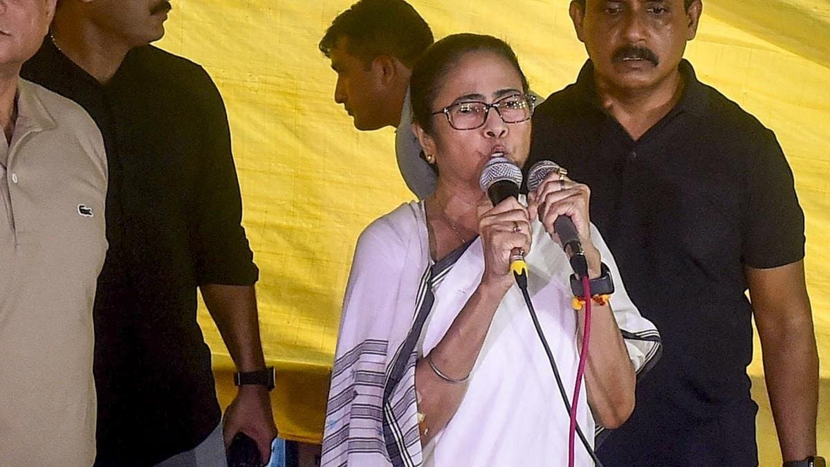 Chief Secretary sent mail to junior doctors regarding meeting with Mamata Banerjee at her Kalighat residence