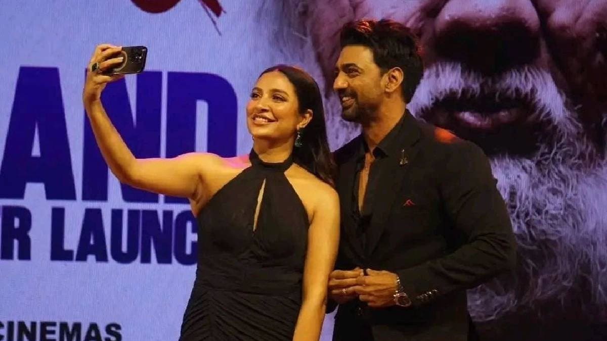 Dev and Subhashree Ganguly back together after 9 years for their upcoming movie Dhumketu Promotion