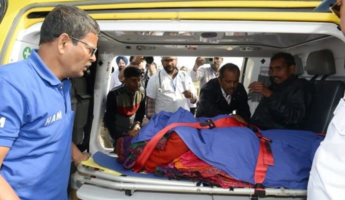 Gangasagar Mela: সাগর স্নানে গিয়ে অসুস্থ ২ পুণ্যার্থী, এয়ারলিফ্ট করে আনা হল কলকাতায় 