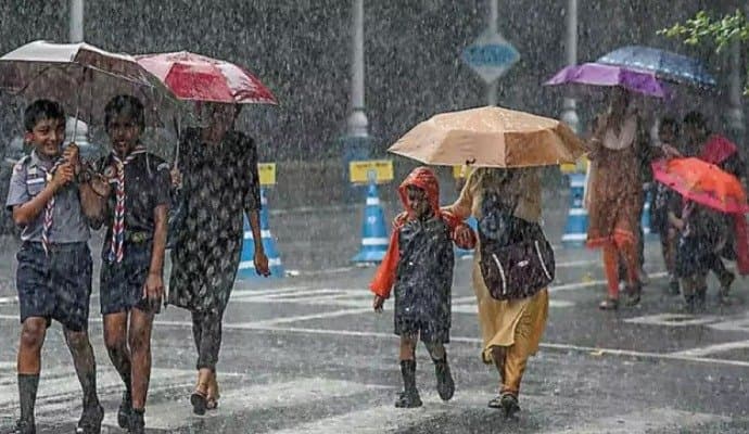 Weather Update: আষাঢ়ের শেষলগ্নেও কলকাতা সহ দক্ষিণবঙ্গে ভারি বৃষ্টির দেখা নেই, উত্তরবঙ্গে আবহাওয়ার উন্নতি 