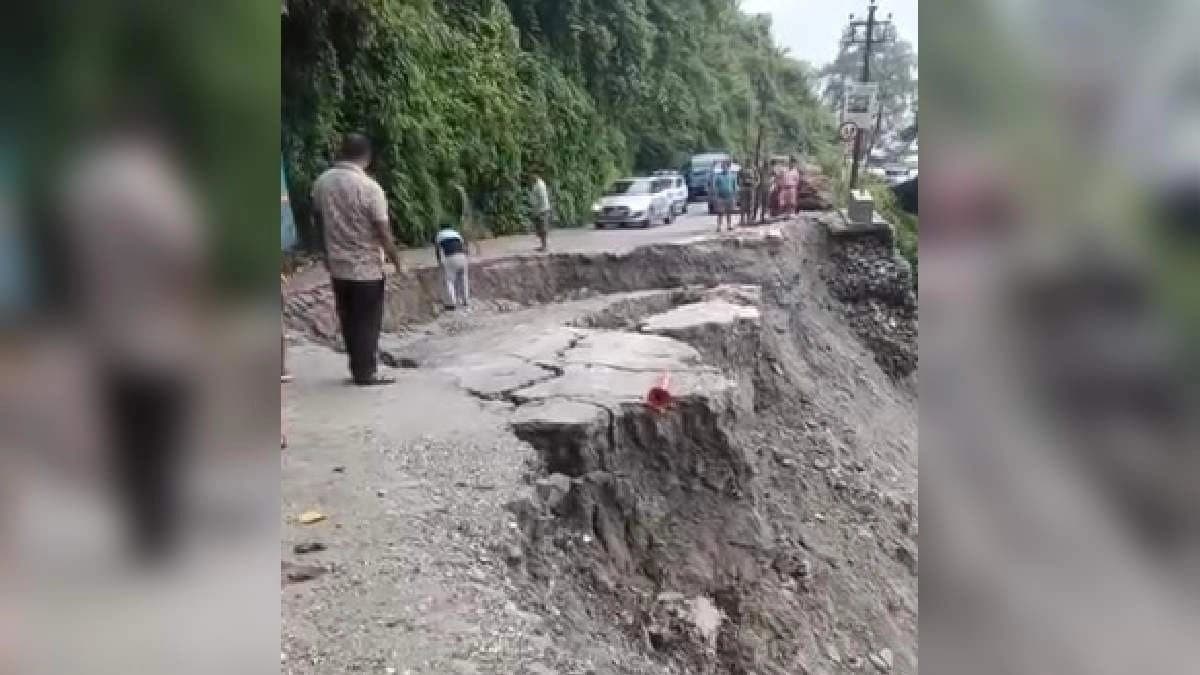 Landslide damaged the National Highway badly in North Bengal and two submerged in North and South Bengal for heavy showers