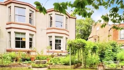 Six Crore Home Looked Picture Perfect Until A Spooky Photo Left Viewers Shocked 