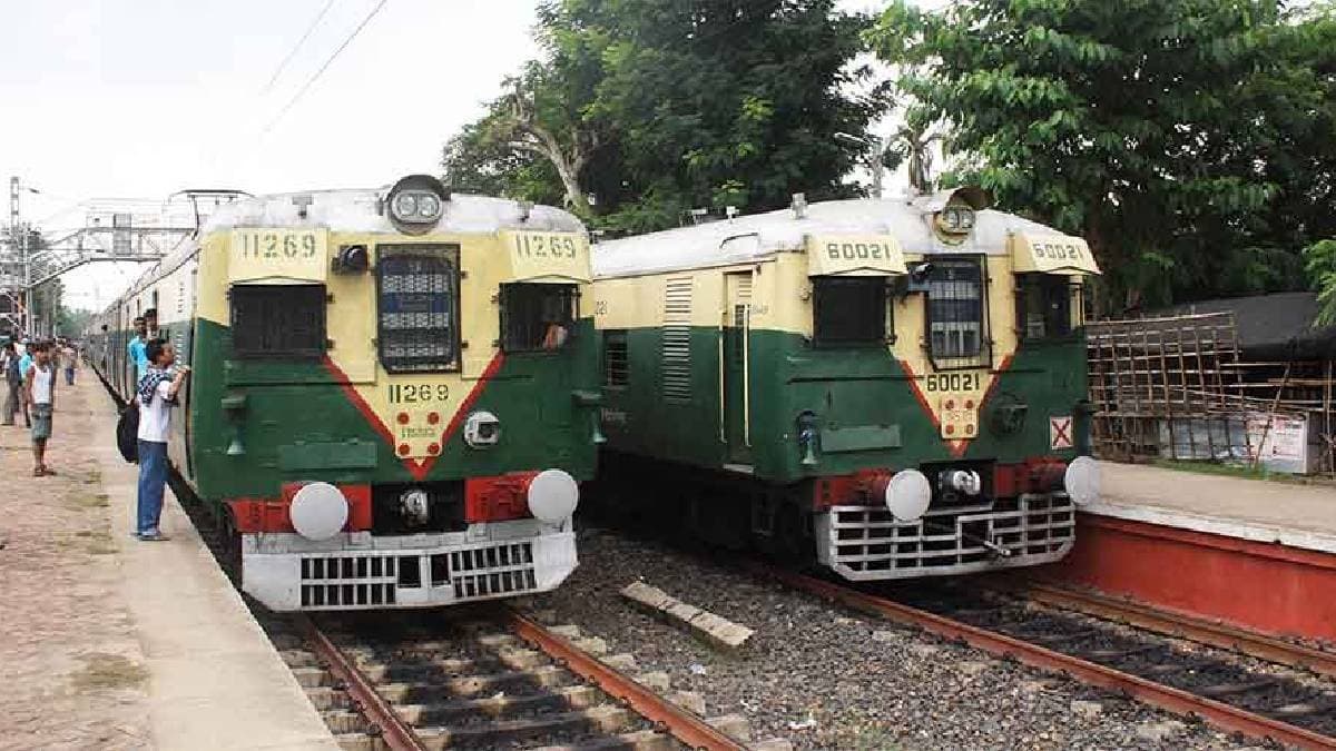 train blockade at fuleswar