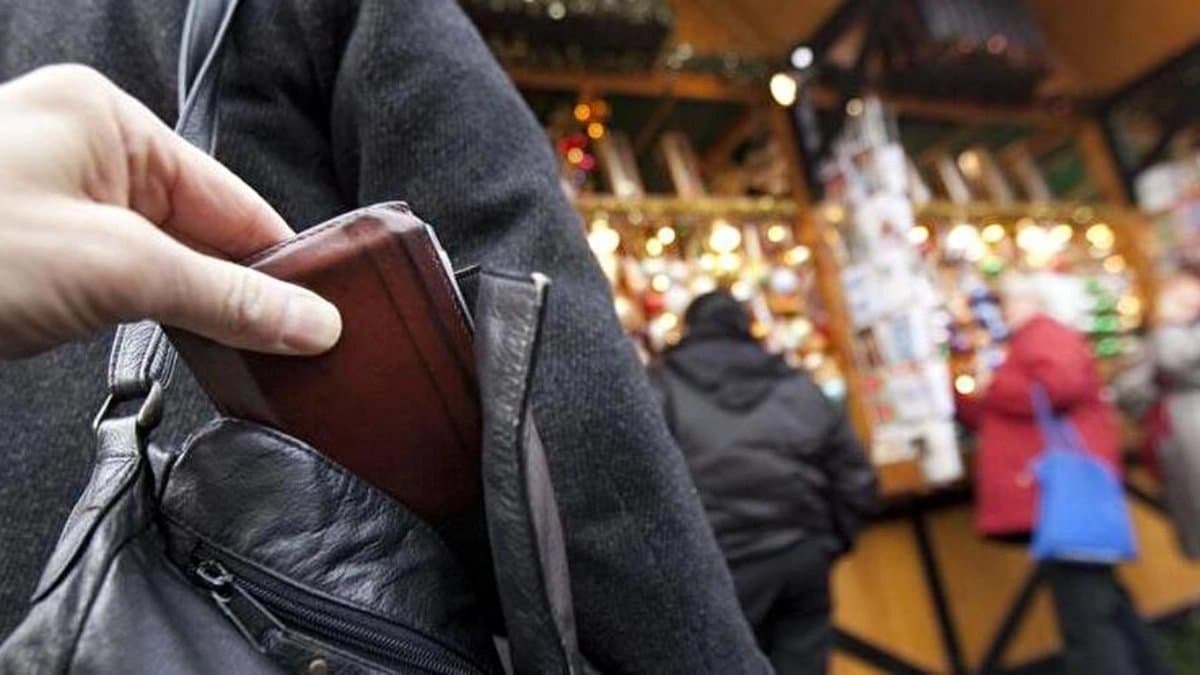 Lost your wallet follow these tips to get back your lost documents