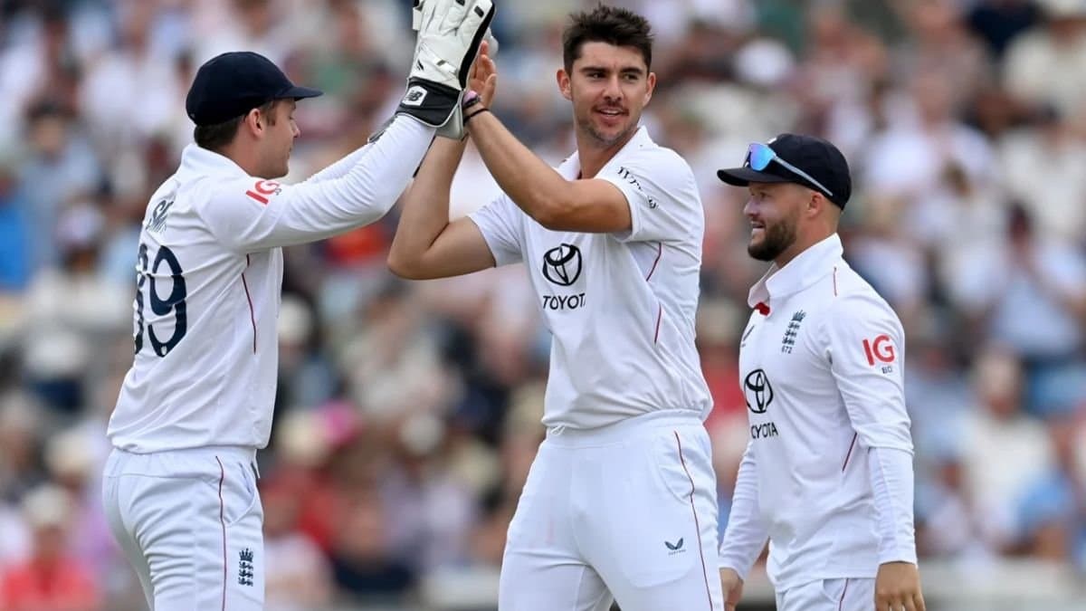 India puts up huge total on board against England