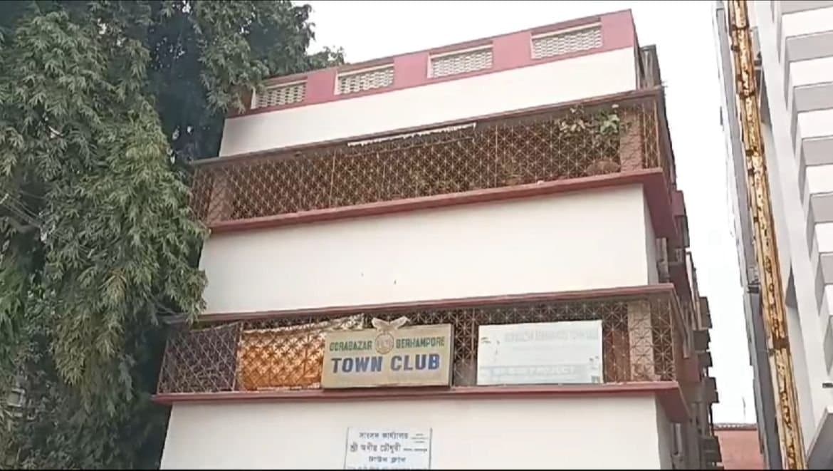 আসন সমঝোতা নিয়ে বৃহস্পতিবারই কি বহরমপুরে অধীর-সেলিমের বৈঠক?