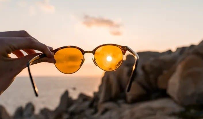 cheap sunglasses can bring danger to your eye here are all details lif