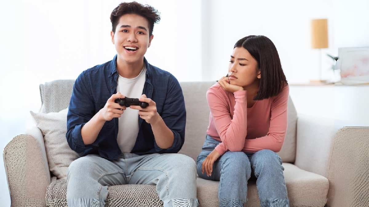 Five signs that your partner is not emotionally mature