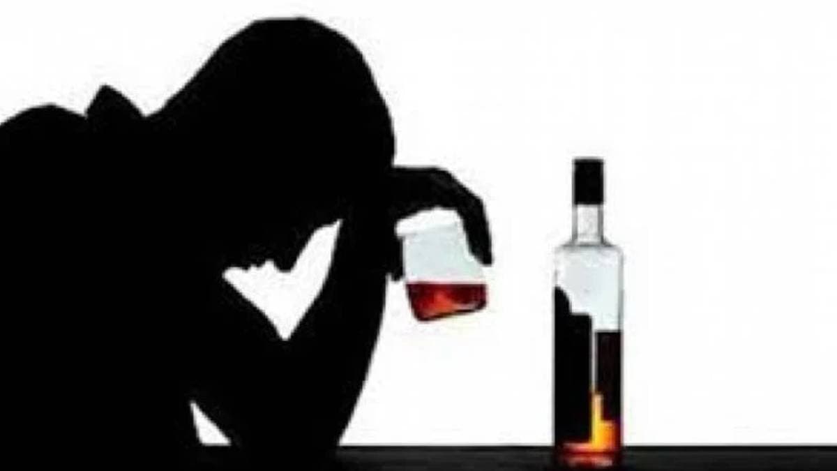 Old man mistakenly cosumes dettol instead of alchohol