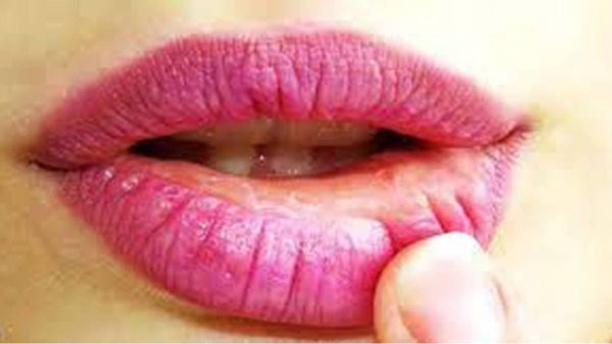  How to make lipstick last all day here are some tips