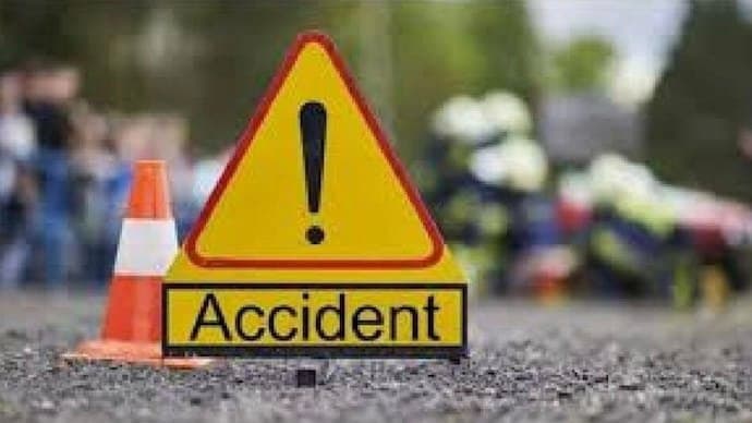 Six Dead Eight injured After Jeep and Bus Collision In Gujarat