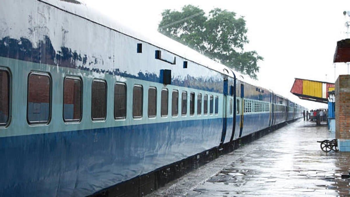 These Indian rail stations are shared by two states