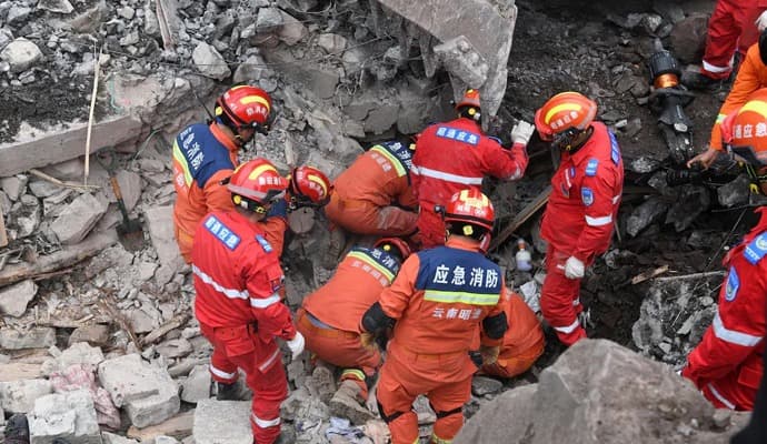 China: ‌টানা ভারী বৃষ্টিতে চীনের জাতীয় সড়কে ধস, মৃত অন্তত ২৪