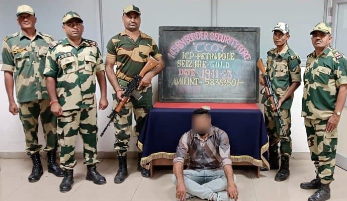 BSF: ৫৯ লক্ষ টাকার সোনা পাচার রুখল বিএসএফ