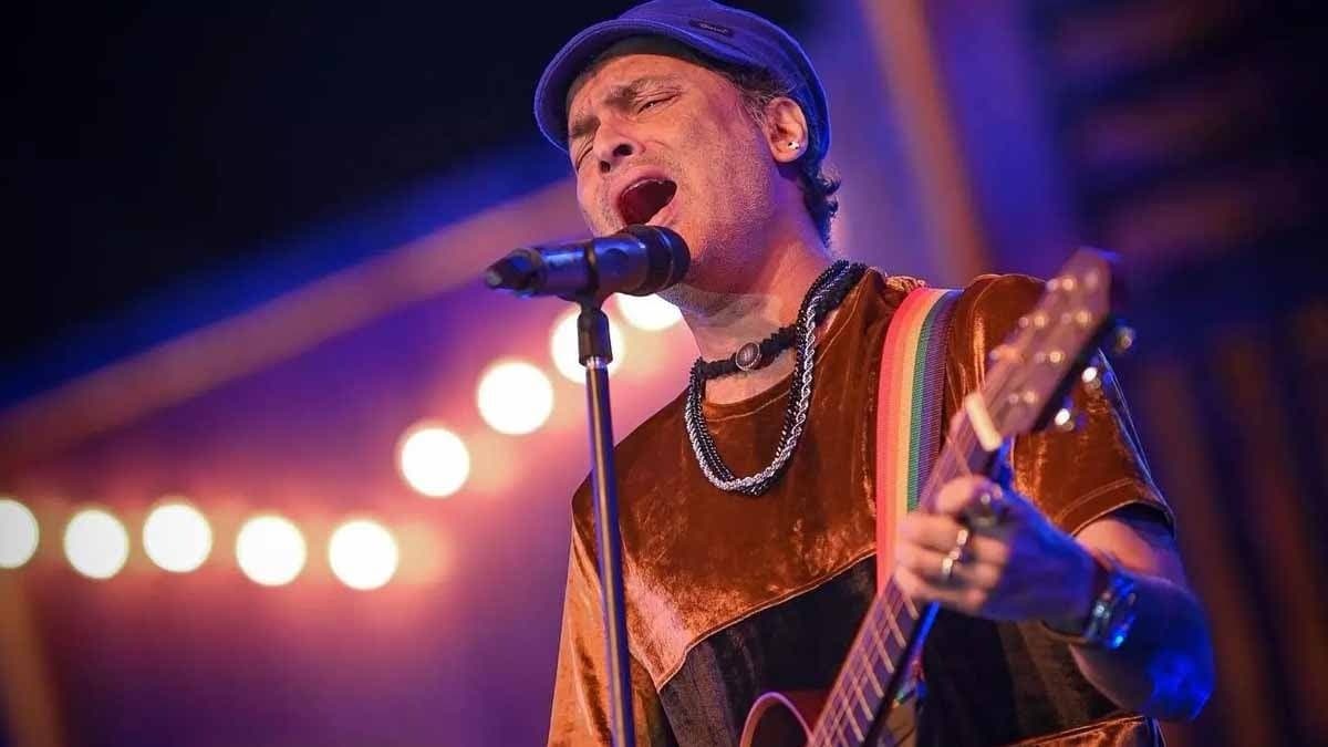 নেশা থেকে ধর্মীয় মন্তব্য, বার বার বিতর্কে থেকেও যুবক হৃদয়ে প্রেমের প্রতীক হয়ে থেকেছেন জুবিন