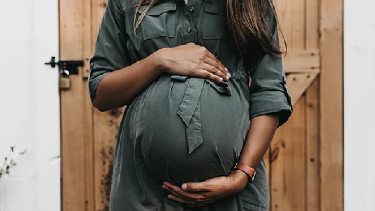 After Surgery Woman Sent home With Gauze Inside  Loses Uterus