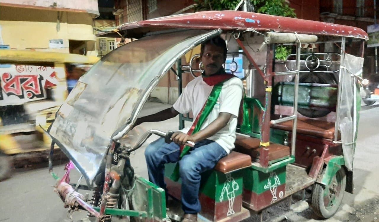 Ajay Paswan from uttarpara, Mohun Bagan club's best supporter of the year gnr