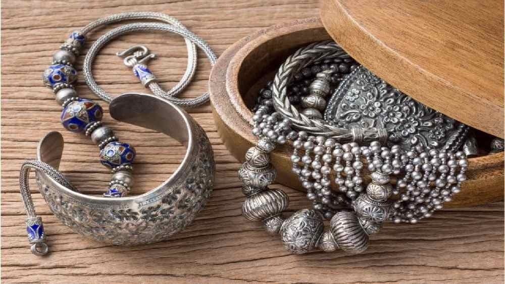  you can buy silver jewellery as gold price is high  LIF