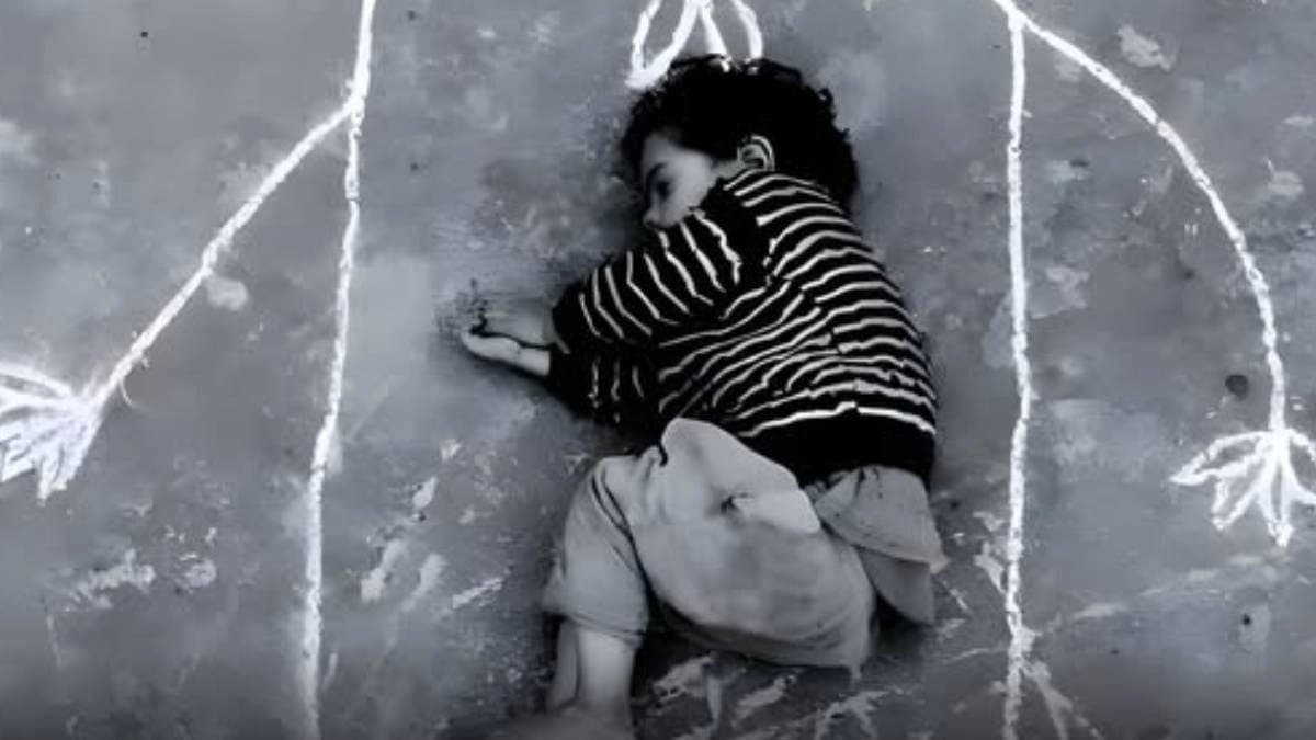 Orphan kid draws mom picture to hug her picture gets viral