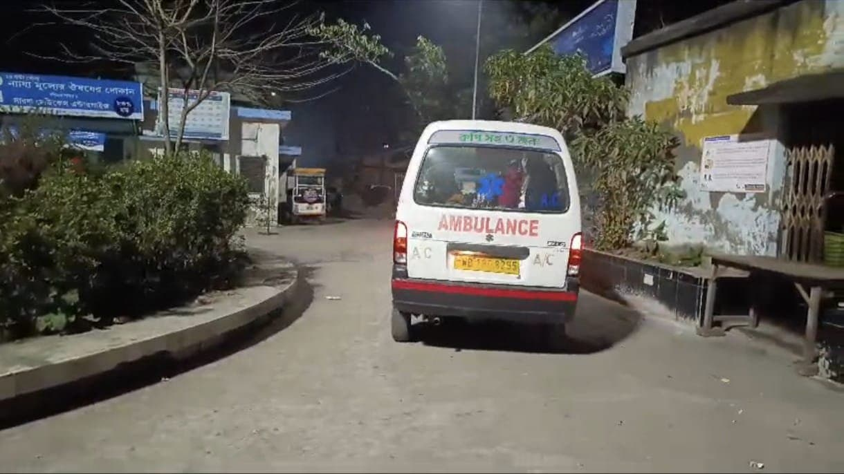 Basanti accident women injured after pickup van rams into home gnr 