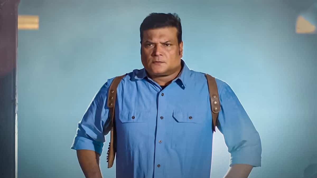 CID famed actor Daya rumoured to have Physical Intimacy and Extramarital affair with co actress