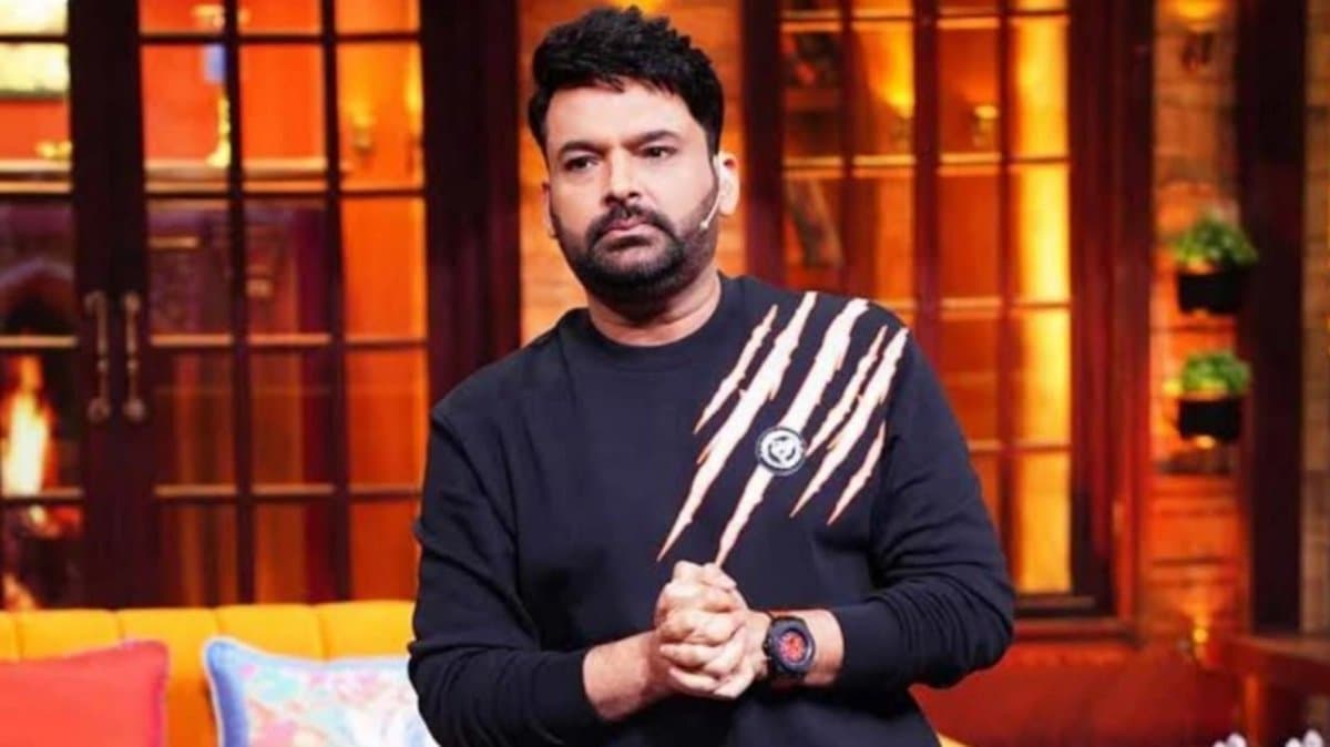 Khalistani terrorists open fire at Kapil Sharma s cafe in Canada