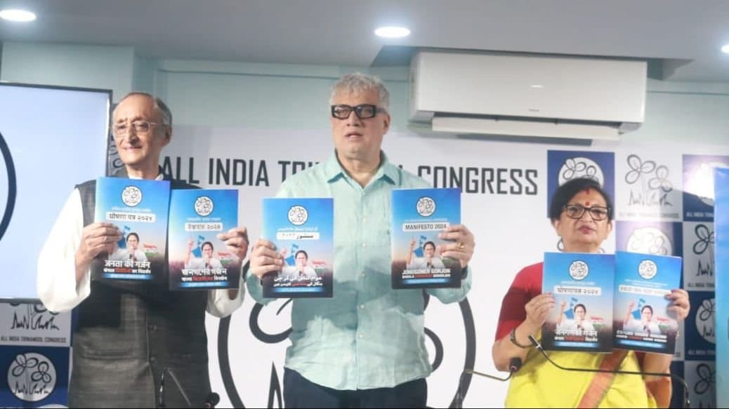 TMC: বাংলা এবং দেশ, এক ইশতেহারে দুই পরিকল্পনা প্রকাশ তৃণমূলের 