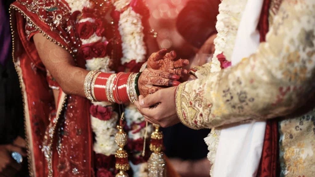 Add These Four Words To Your Wedding Card And Get A Discount 