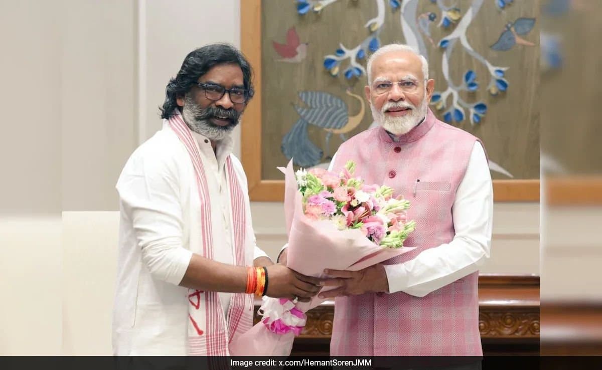 Jharkhand Chief Minister Hemant Soren: মুখোমুখি মোদি-হেমন্ত, কী কথা হল দু’ জনের?