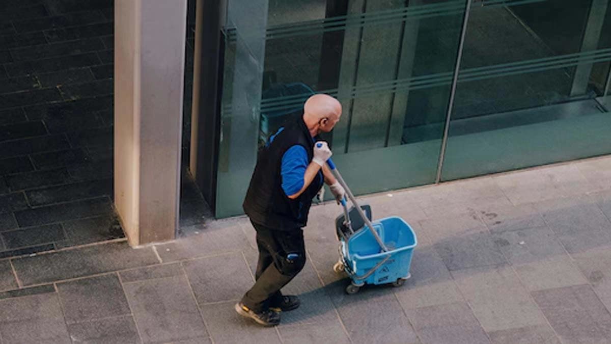  This 56-year-old man earns more than Rs two crore per year yet he works as a housekeeper know the secret