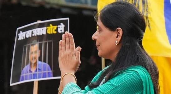 Sunita Kejriwal campaign in Delhi today