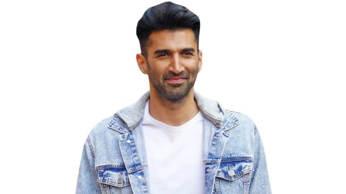 Aditya Roy Kapur spoke about his heart break and relationship status 