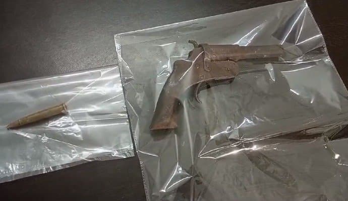 Arrest: প্রাক্তন প্রেমিকাকে খুন করার জন্য আগ্নেয়াস্ত্র কিনে গ্রেপ্তার যুবক