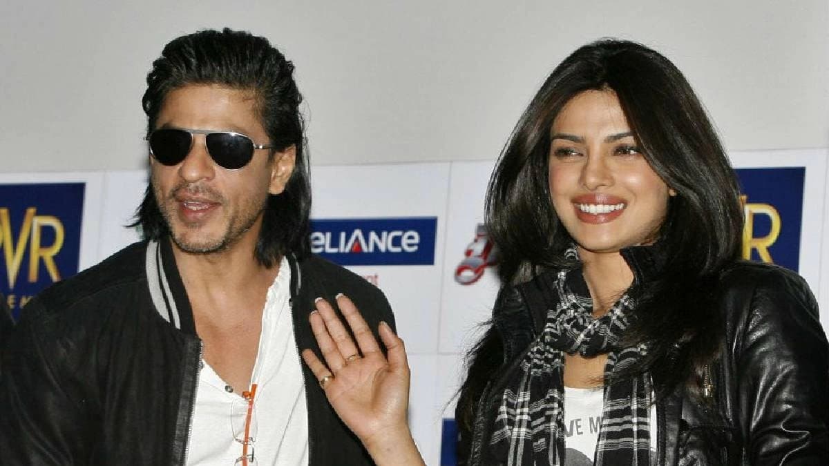 ‘ওই সম্পর্কটাকে সাংঘাতিক গুরুত্ব দিতেন প্রিয়াঙ্কা…’ শাহরুখের সঙ্গে ‘দেশি গার্ল’-এর ঘনিষ্ঠতাকেই কি ইঙ্গিত জনপ্রিয় বিজ্ঞাপনী নির্মাতার?