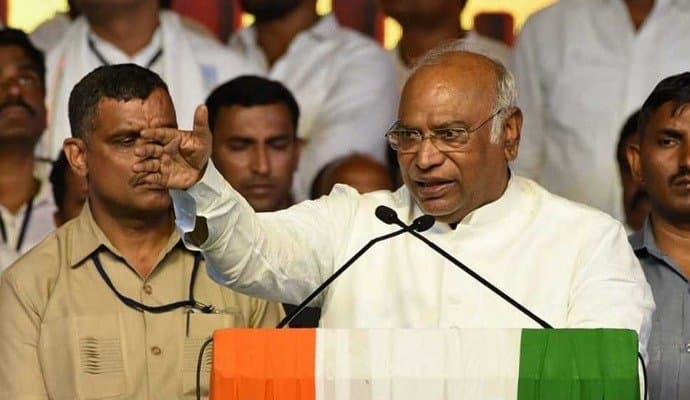 KHARGE: সংবিধান এবং গণতন্ত্র বাঁচানোর ভোট দিন: খাড়গে