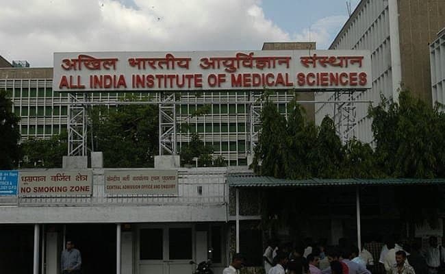 Delhi AIIMS: সোমবার অর্ধদিবস ছুটির ঘোষণা ঘিরে বিতর্ক তুঙ্গে, সিদ্ধান্ত বদল দিল্লি এইমসের