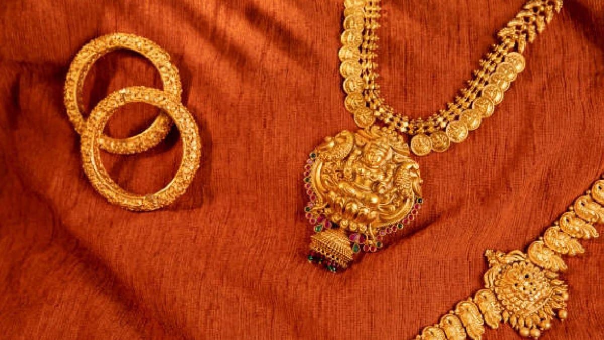 Gold Export Fraud Nexus of Customs officials and jewellery traders allegedly defrauded the Union government of over Rs 1000 crore