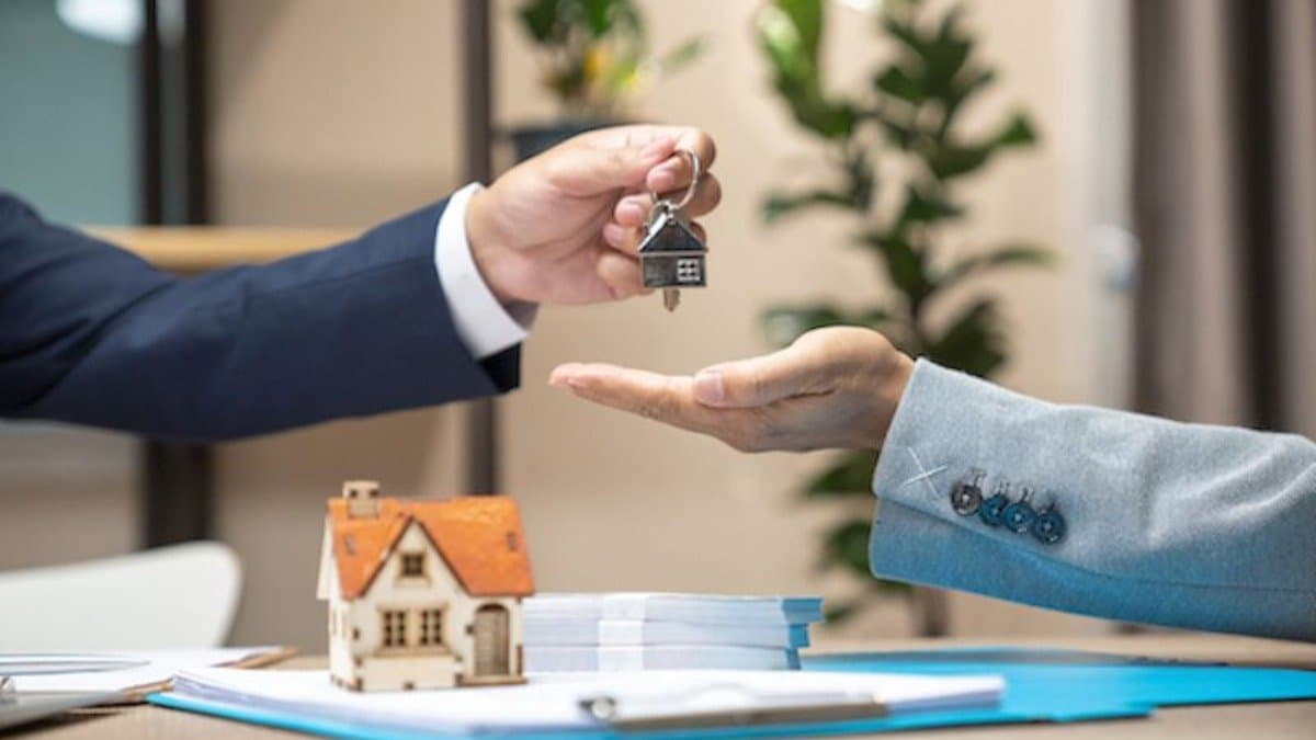 Keep these five things in mind while buying property in this fiscal year