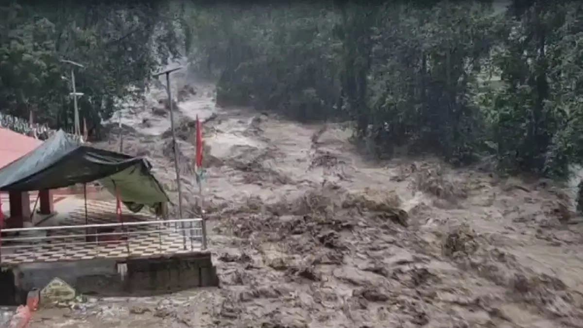 Four Dead In Jammu Vaishno Devi Yatra Stopped After Heavy Rain Landslides