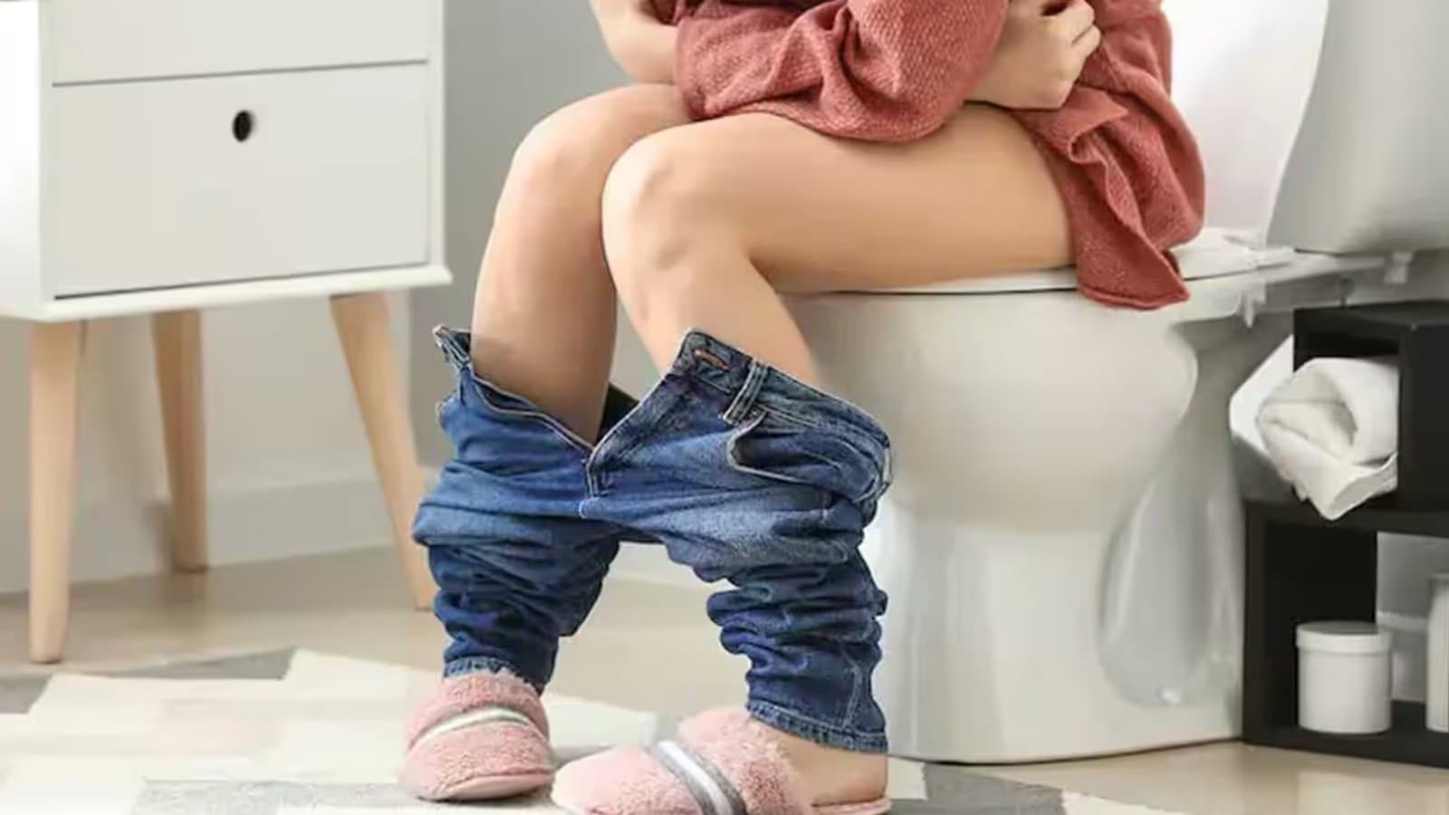 These common fruits help to cure constipation and bloating