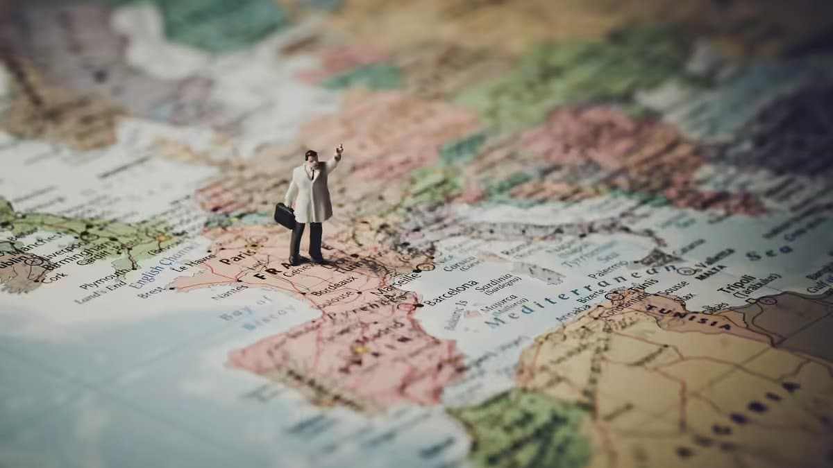 Beside UAE these six countries offers residency to Indians without buying property