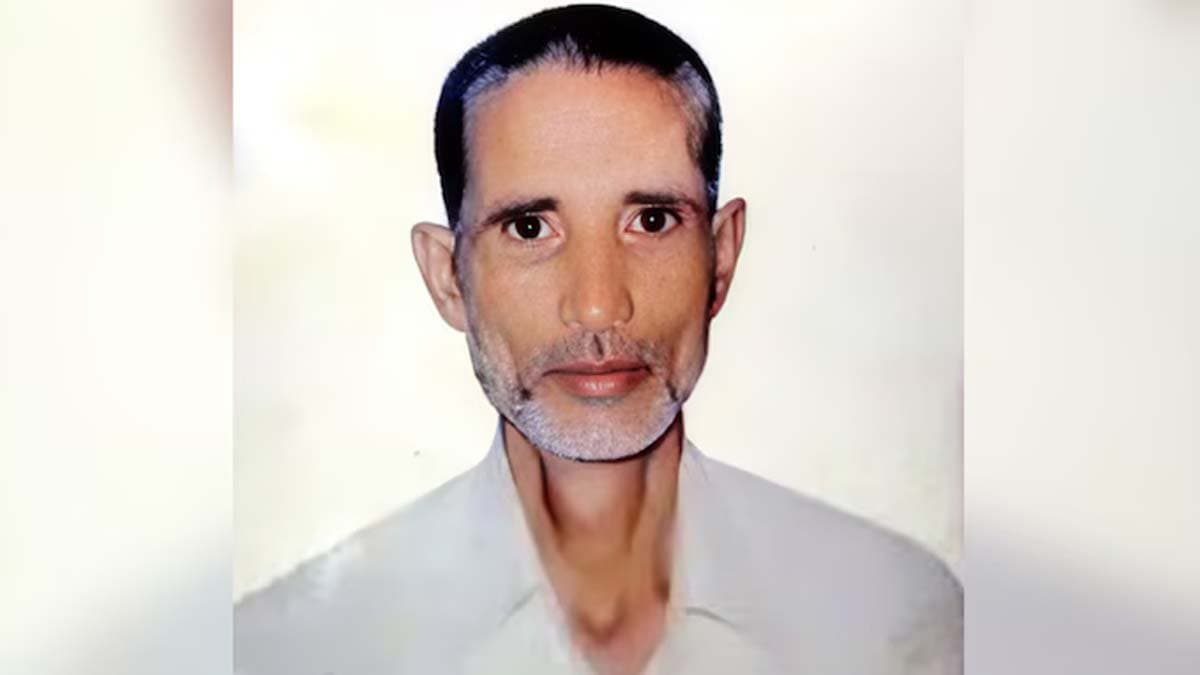 Elderly Utter Pradesh man Ish Mohammad Ansari slits own throat on Bakrid calls it sacrifice to Allah