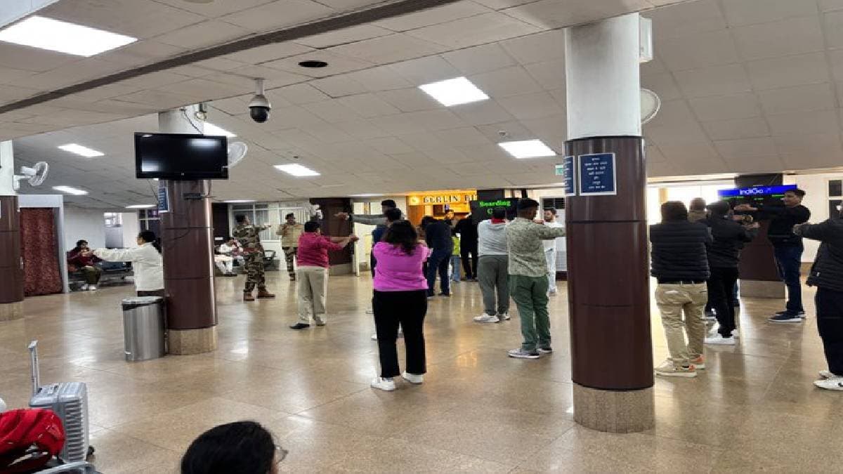 Stretch Before You Fly CISFs Unique Initiative For Healthy Air Travel