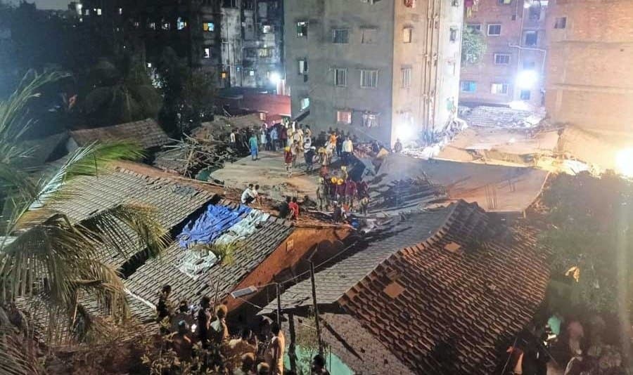  9 dead in gardenreach building collapse