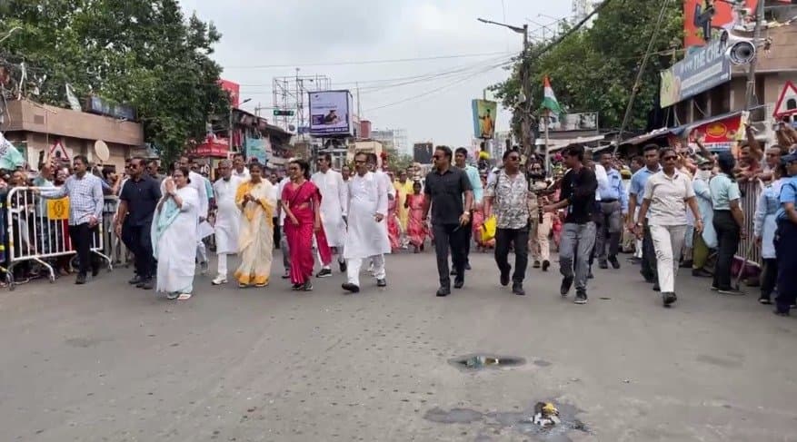 Mamata Banerjee: সপ্তম দফার নির্বাচনের শেষবেলায় ১২ কিলোমিটার মেগা ব়্যালি মমতার