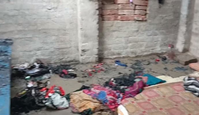 Nandigram: বিজেপি কর্মীর বাড়িতে আগুন, অভিযোগের তীর তৃণমূলের দিকে