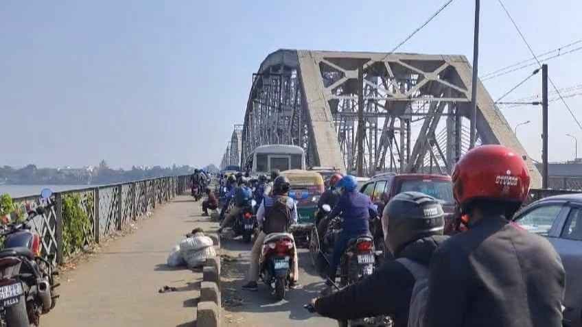 Bally bridge repairing work done, train, cars moving from today gnr 