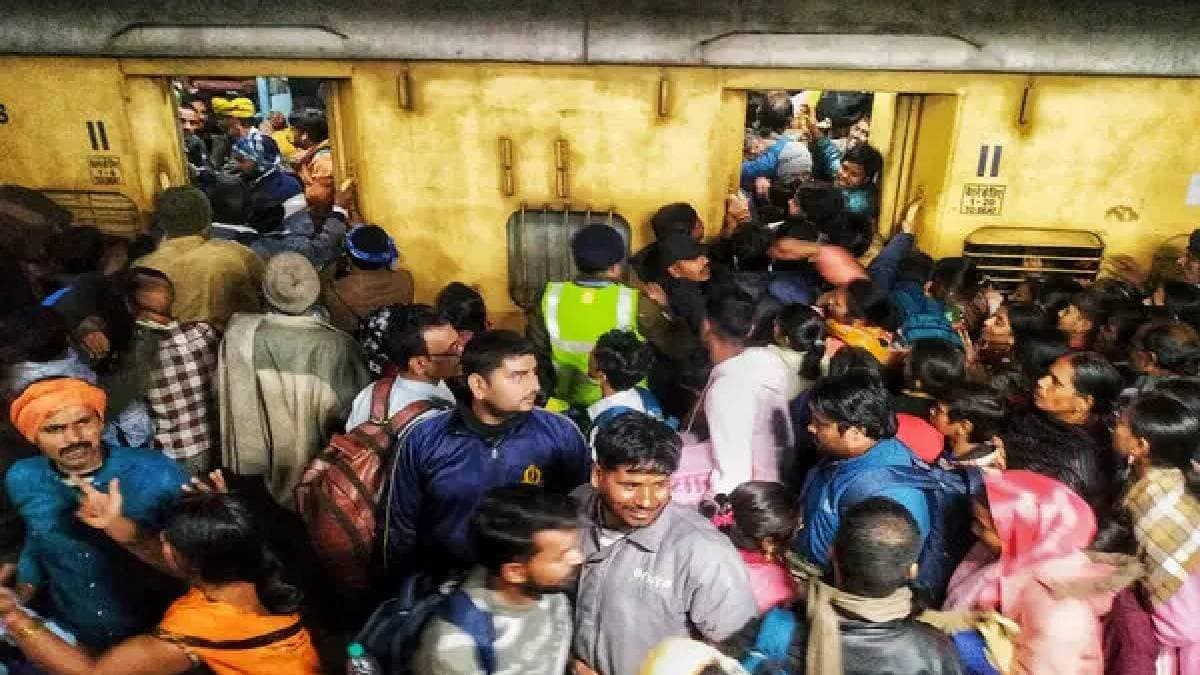 delhi police and railways arguments on the cause of the stampede at new delhi station differ widely