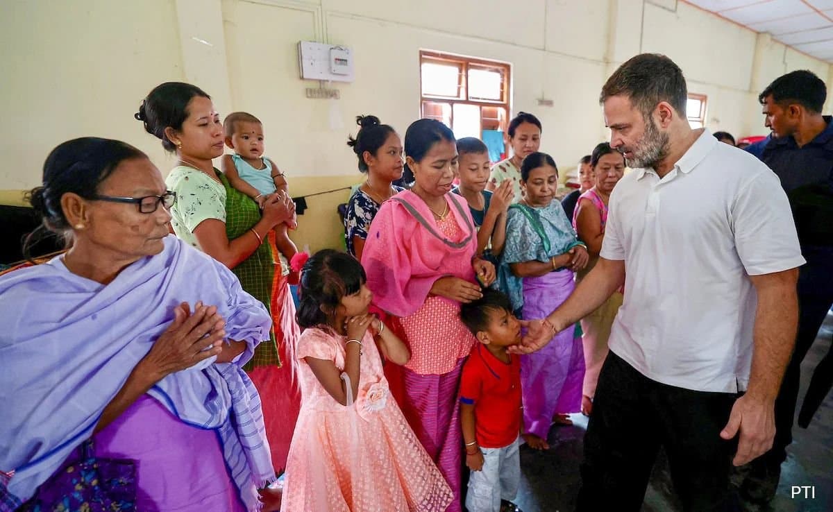 Rahul Gandhi: অশান্ত মণিপুরে রাহুল, গেলেন ত্রাণ শিবিরে